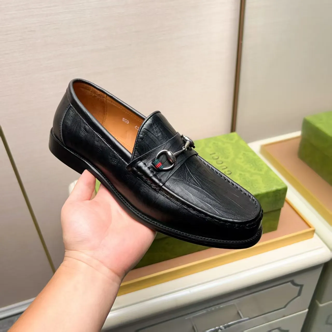 Men's men's shoes 💰460 🆘【GUCCI】Gucci ·🐂里· Hot-selling pea shoes top brand luxury, top quality, the latest fashion pea shoes.. The upper is made of original first-layer cowhide. (Full first-layer water-dyed 🐂 leather·inner). The original stylish and stylish soft rubber wear-resistant and non-slip outsole is light and comfortable on the foot, available in black! Matching code: 38-44 (customized at 45.46.47)